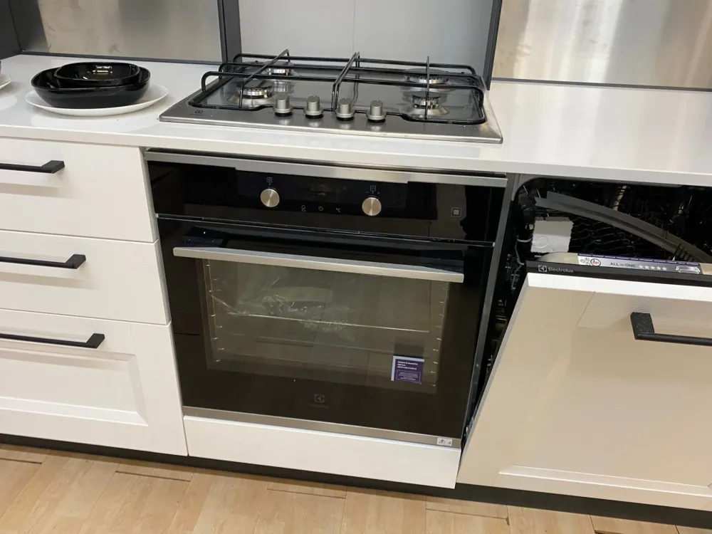 Sale Cucina bianca design lineare Asia Cucine Lineari|Cucine Design