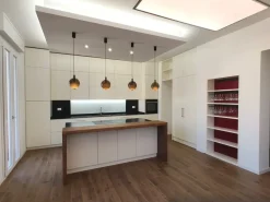 Cucina bianca moderna ad isola Kristal in Offerta Outlet^Artigianale Best