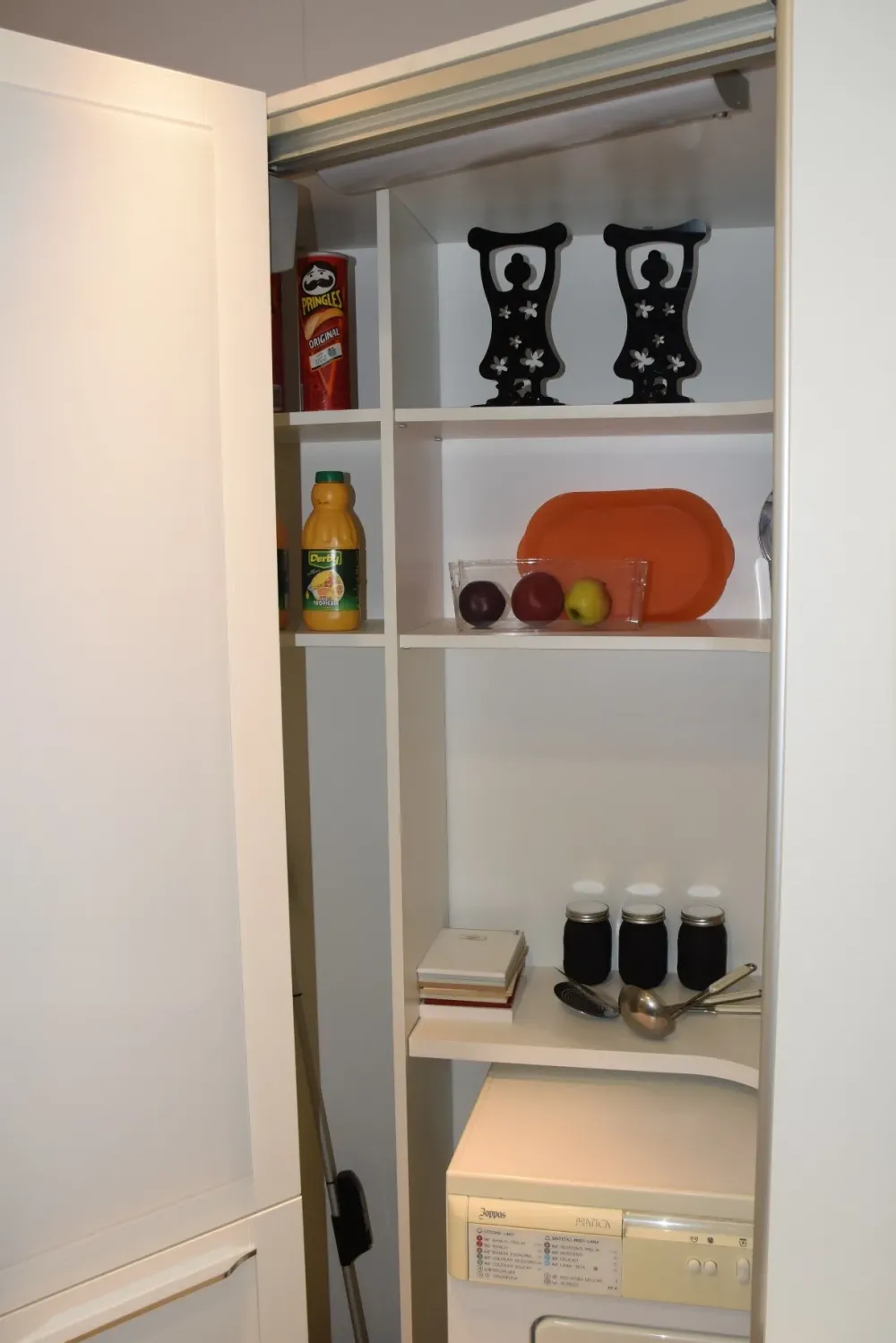 Dibiesse Cucina bianca moderna ad angolo Quadra- Cucine Ad Angolo|Cucine Moderne