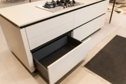 Outlet Cucina bianca moderna ad isola Liberamente scontata Cucine Ad Isola|Cucine Moderne