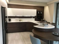 Cucina bianca moderna ad angolo Cucina curva Cucine Ad Angolo|Cucine Moderne