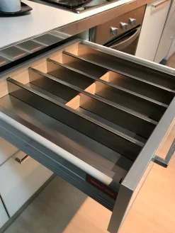 Sale Cucina bianca moderna lineare Modello diamante scontata Cucine Lineari|Cucine Moderne