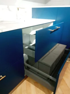 Sale Cucina blu moderna ad angolo Moderna outlet a soli 4000€ Cucine Ad Angolo|Cucine Moderne