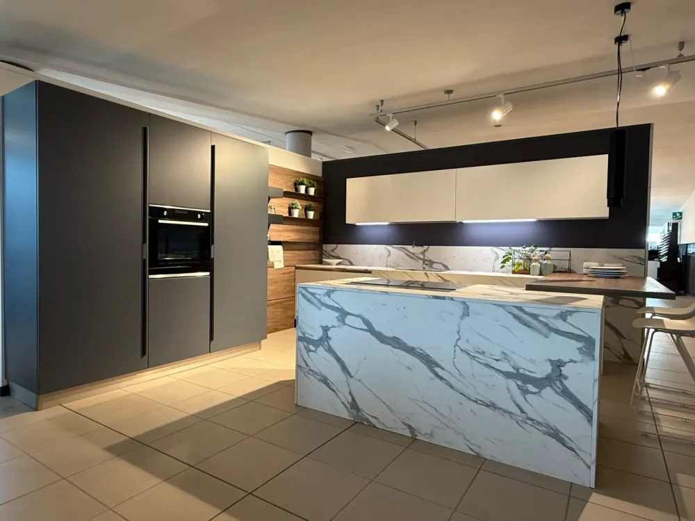 CUCINA con isola Kalì SCONTATA 65%^Arredo3 Outlet