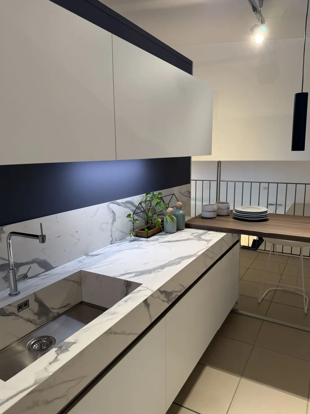 CUCINA con isola Kalì SCONTATA 65%^Arredo3 Outlet