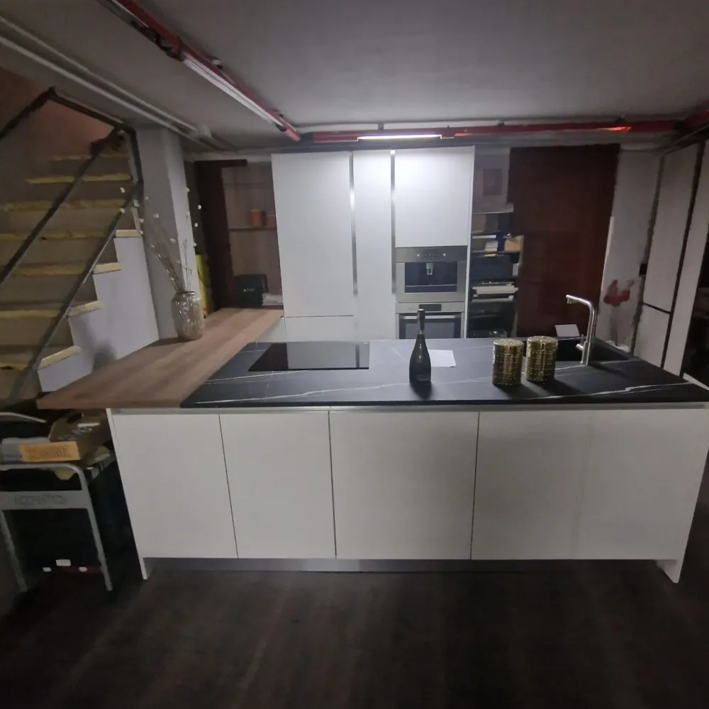 CUCINA con isola Seta bianca SCONTATA 39%^Essebi Hot