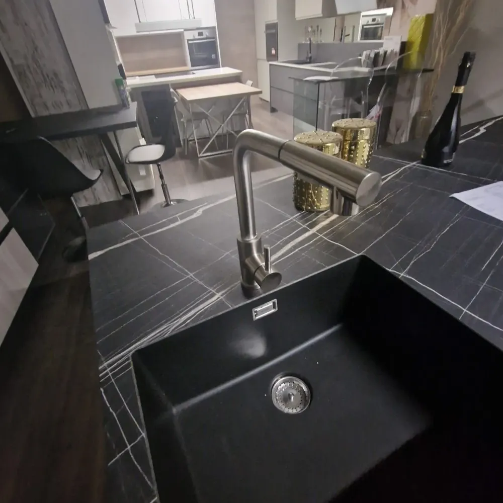 CUCINA con isola Seta bianca SCONTATA 39%^Essebi Hot