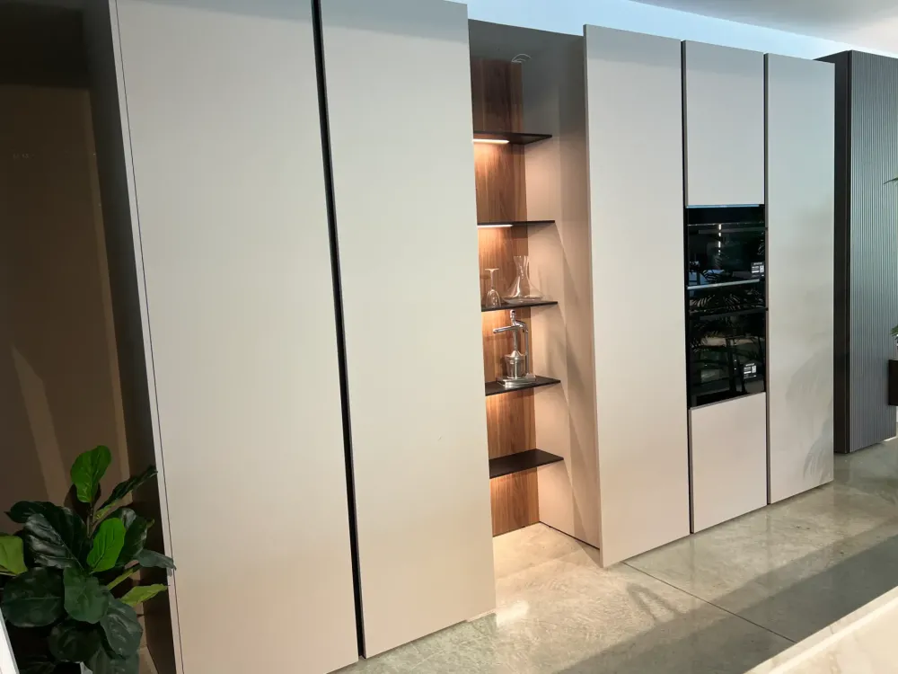 Cucina con isola in laccata opaco grigia bluna a prezzo scontato^Binova Clearance