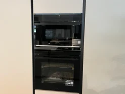 Cucina con isola in laccata opaco grigia bluna a prezzo scontato^Binova Clearance