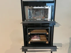 Cucina con isola in laccata opaco grigia bluna a prezzo scontato^Binova Clearance