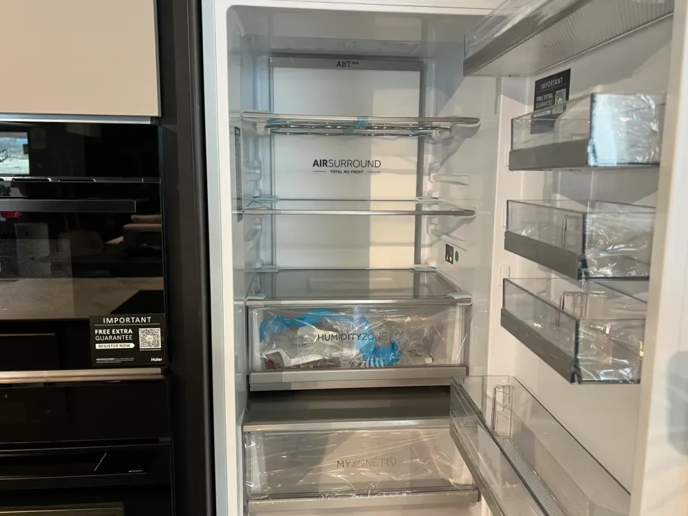 Cucina con isola in laccata opaco grigia bluna a prezzo scontato^Binova Clearance