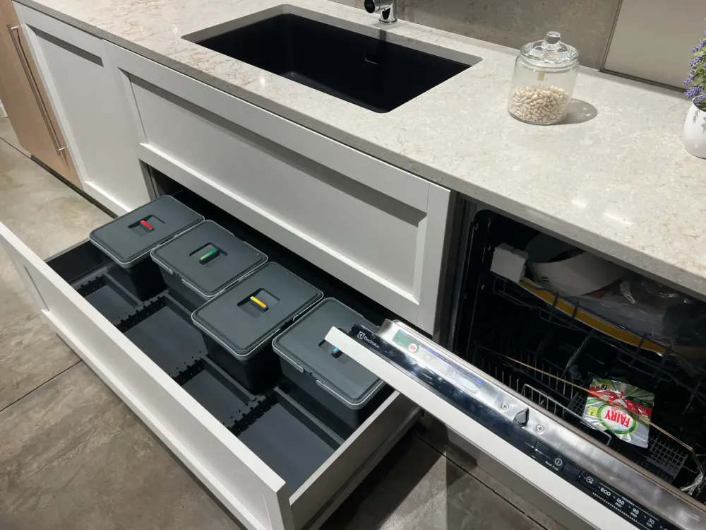 Outlet Cucina con isola in laccata opaco a prezzo ribassato 62% Cucine Ad Isola|Cucine Design