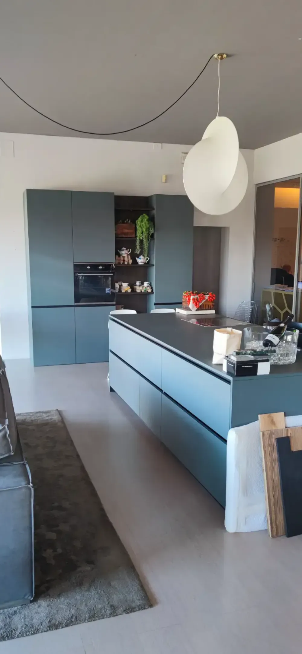 Record Cucine Cucina con isola in laminato opaco modello Cucina e isola in fenix verde commodoro ad un prezzo riservato- Cucine Ad Isola|Cucine Design