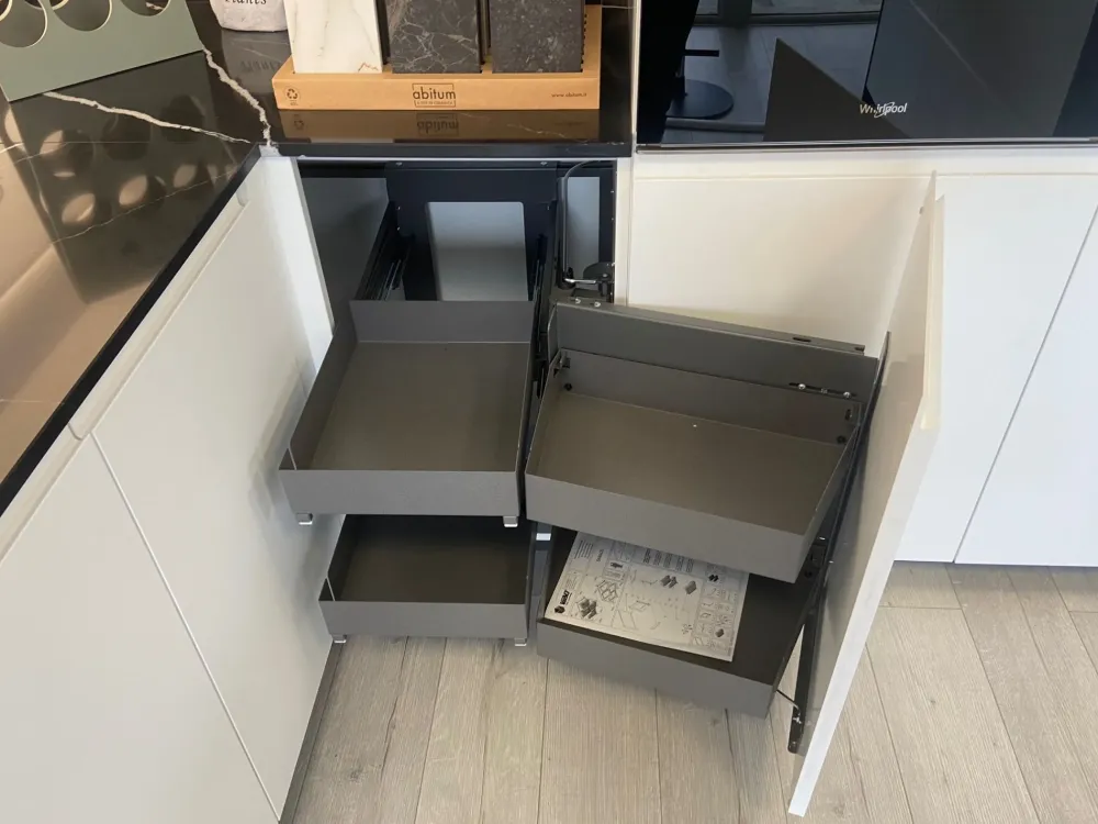 Clearance Cucina con isola in laminato opaco a prezzo ribassato 47% Cucine Ad Isola|Cucine Moderne