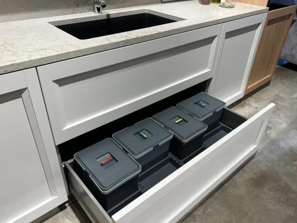 Discount Cucina con isola in nobilitato bianca Palio a prezzo ribassato Cucine Ad Isola|Cucine Moderne