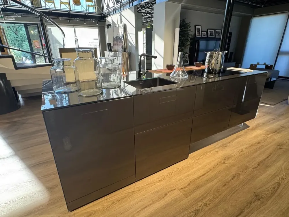Cucina con isola in vetro a prezzo scontato 45%^Lago Discount