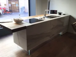 Discount Cucina con isola in vetro a prezzo ribassato 50% Cucine Ad Isola|Cucine Design