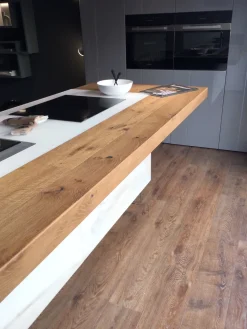 Discount Cucina con isola in vetro a prezzo ribassato 50% Cucine Ad Isola|Cucine Design