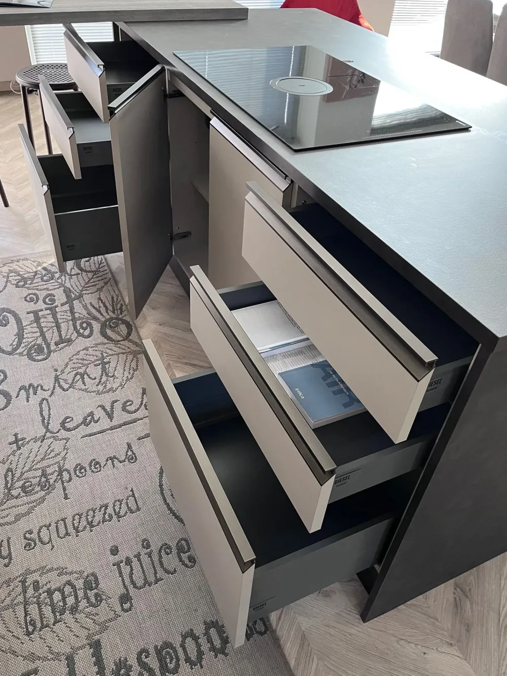 Scavolini Cucina con isola industriale tortora Diesel open workshop a soli 15000 Euro- Cucine Ad Isola