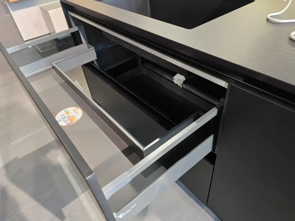 Mobilturi Cucina con isola moderna altri colori Gaia pet a soli 11000 Euro- Cucine Ad Isola|Cucine Moderne