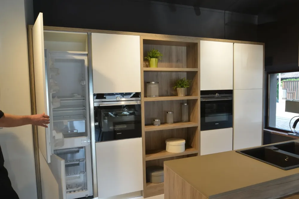 Clearance Cucina con isola moderna bianca K rovere a soli 12200 Euro Cucine Ad Isola|Cucine Moderne