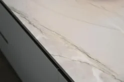 Poliform Cucina con penisola in laccata a prezzo ribassato 38%- Cucine Con Penisola|Cucine Moderne