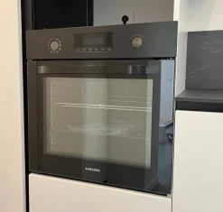 Sale Cucina con penisola in laminato opaco bianca Ingrosso cucine moderne icm67 a prezzo ribassato Cucine Con Penisola|Cucine Design