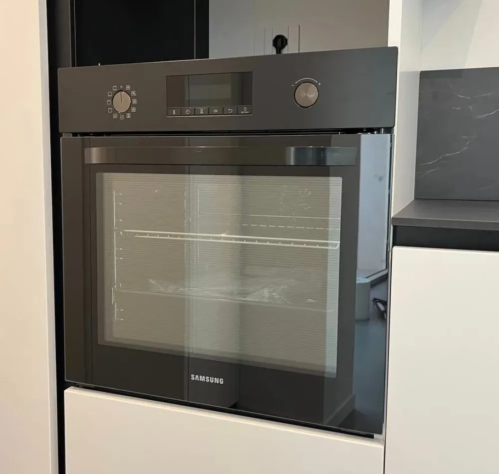 Sale Cucina con penisola in laminato opaco bianca Ingrosso cucine moderne icm67 a prezzo ribassato Cucine Con Penisola|Cucine Design