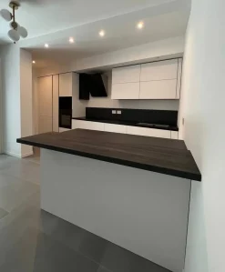 Sale Cucina con penisola in laminato opaco bianca Ingrosso cucine moderne icm67 a prezzo ribassato Cucine Con Penisola|Cucine Design