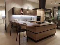 Outlet Cucina con penisola in laminato materico a prezzo scontato 33% Cucine Con Penisola|Cucine Moderne