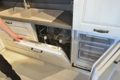 Artigianale Cucina con penisola in legno bianca Cc02 a prezzo scontato- Cucine Con Penisola|Cucine Country