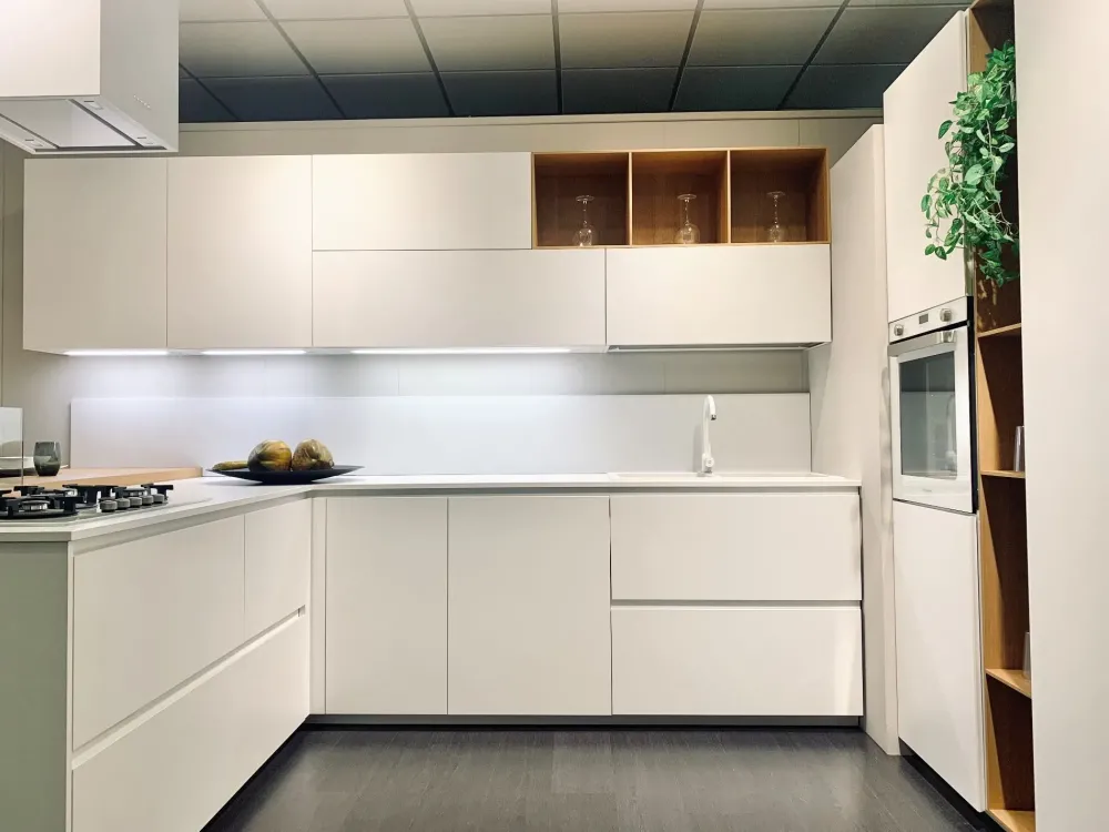 New Cucina con penisola in melaminico bianca Ak project profilo 30° a prezzo scontato Cucine Con Penisola|Cucine Moderne