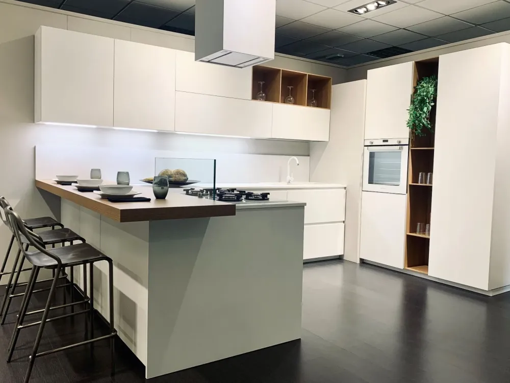New Cucina con penisola in melaminico bianca Ak project profilo 30° a prezzo scontato Cucine Con Penisola|Cucine Moderne