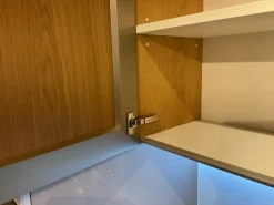 Cucina con penisola in vetro a prezzo ribassato 50%^Veneta Cucine Hot