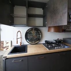 Cucina Cucina industrial con paino legno e ante effetto iron steel con colonne   di in Offerta Outlet -46%^Outlet Etnico Online