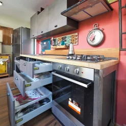 Outlet Etnico Cucina Cucina industrial piano legno lineare con un ribasso imperdibile- Cucine Lineari