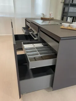 Cucina Cucina obliqua di in offerta -35%^Ernestomeda Clearance