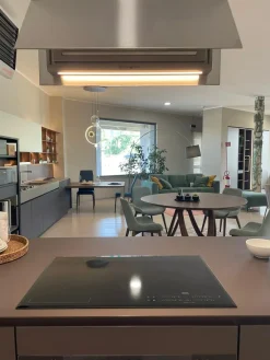 Cucina Cucina obliqua di in offerta -35%^Ernestomeda Clearance