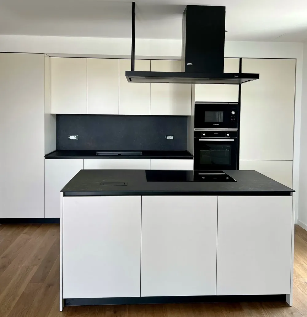 Cucina design bianca ad isola Ingrosso cucine moderne icm69 scontata^Primopiano Cucine