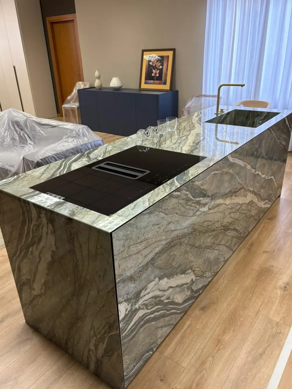 Cucina design con isola Monolith a prezzo scontato^Artigianale Hot