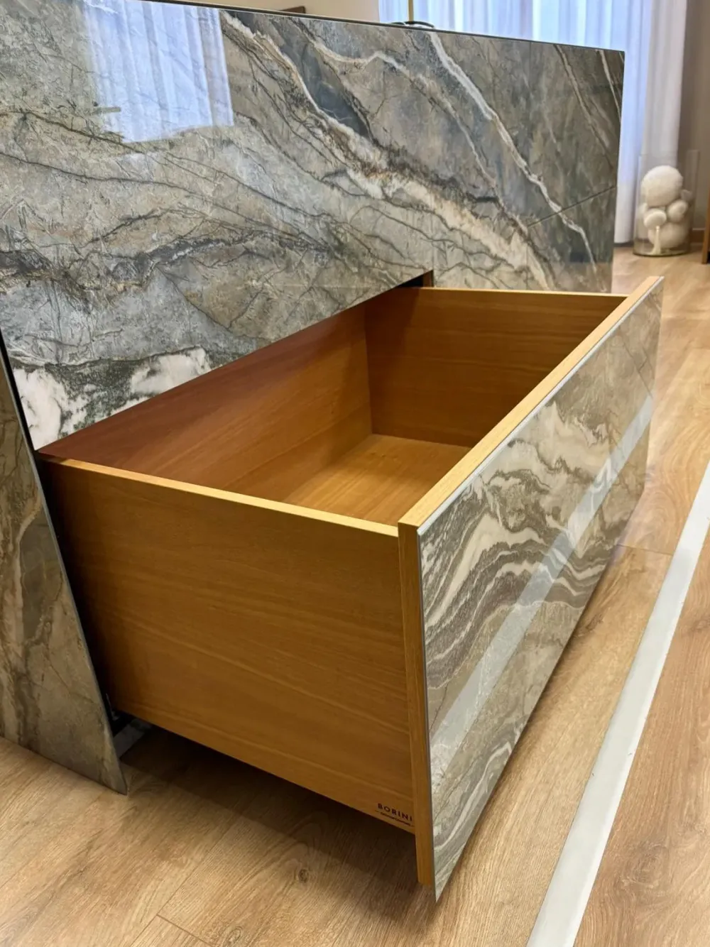 Cucina design con isola Monolith a prezzo scontato^Artigianale Hot