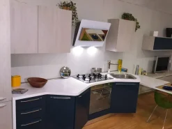 Cucina moderna con penisola grigio in laccato lucido Sfera^Dibiesse Hot