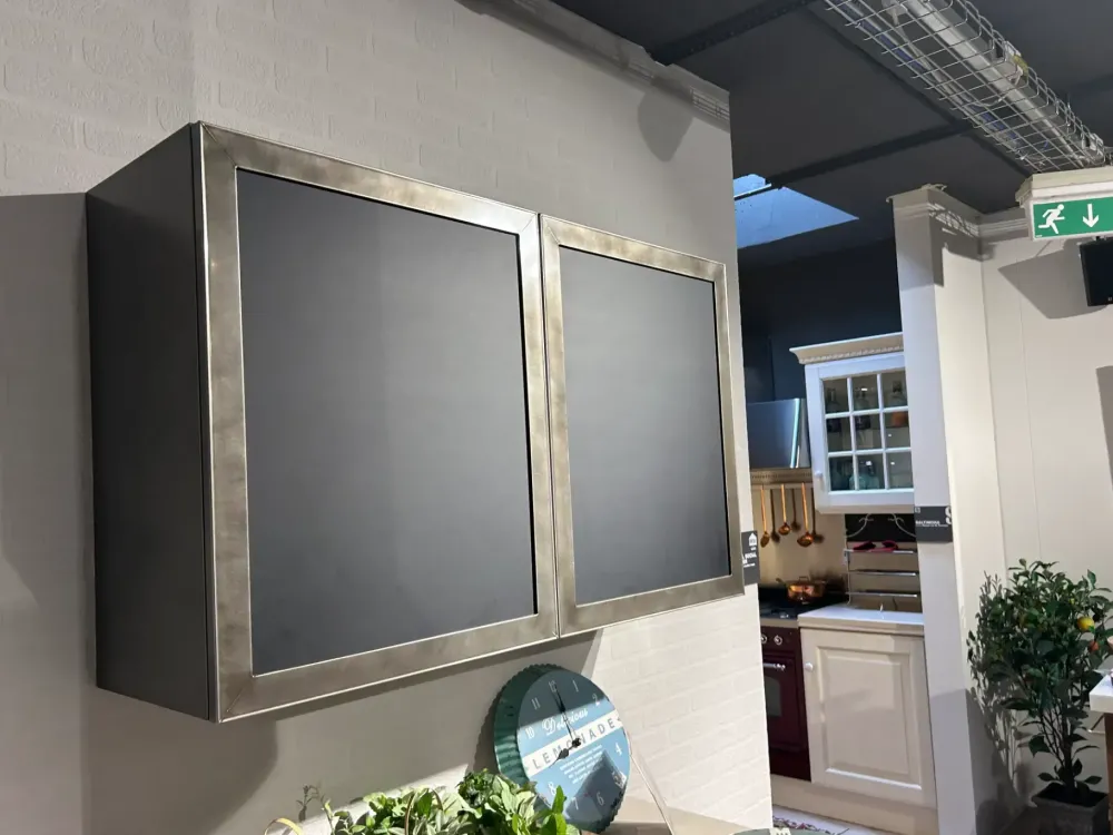 Cucina Diesel industriale rovere chiaro con penisola scontata 51%^Scavolini