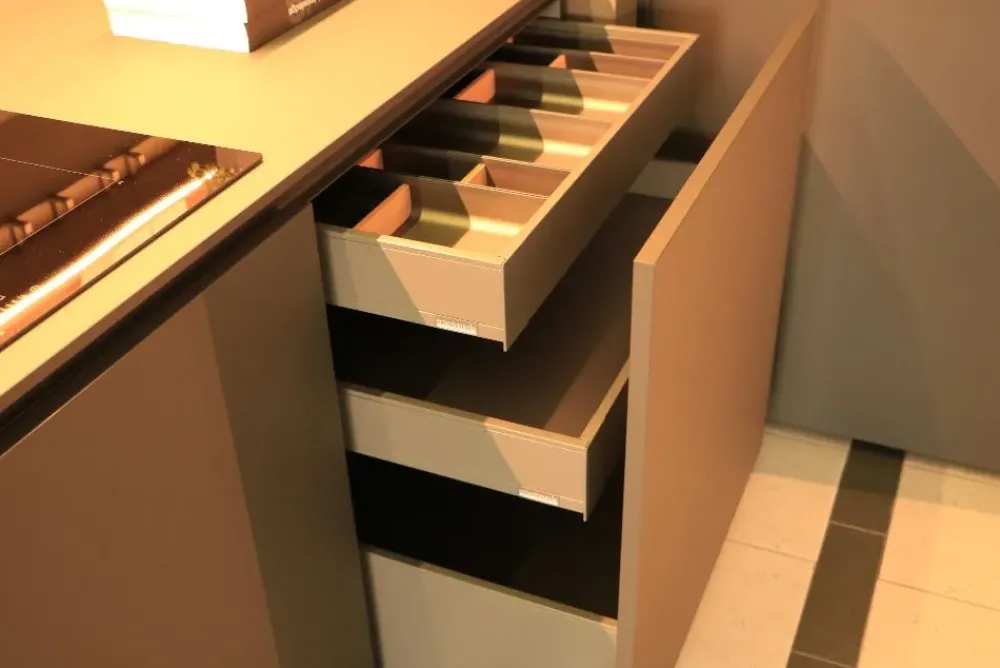 Hot Cucina One 80 OFFERTA OUTLET sconto 31% Cucine Lineari|Cucine Design