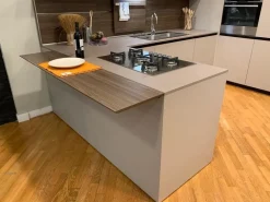 Cucina design con penisola tortora in laccata Lain pro^Euromobil Sale