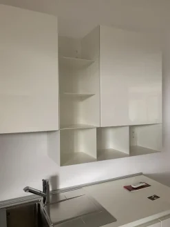 Cucina moderna ad angolo bianca in polimerico lucido Filoescape^Euromobil Online