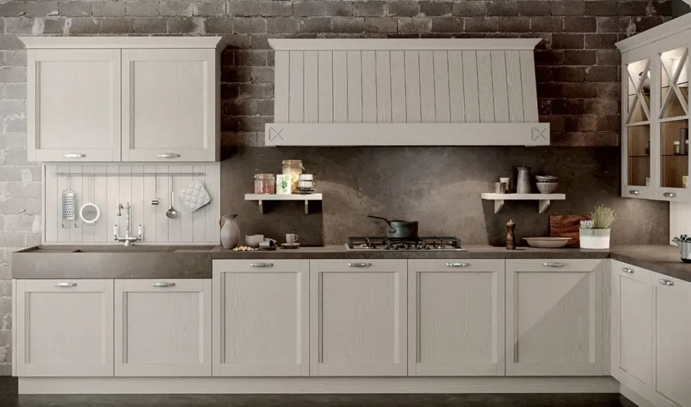 Arredo3 Cucina Fride 6 classica magnolia ad angolo scontata 35%- Cucine Ad Angolo