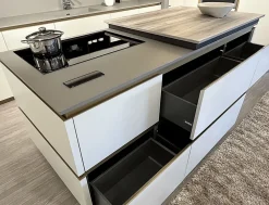 Cucina grigia design con isola Delinea^Scavolini New