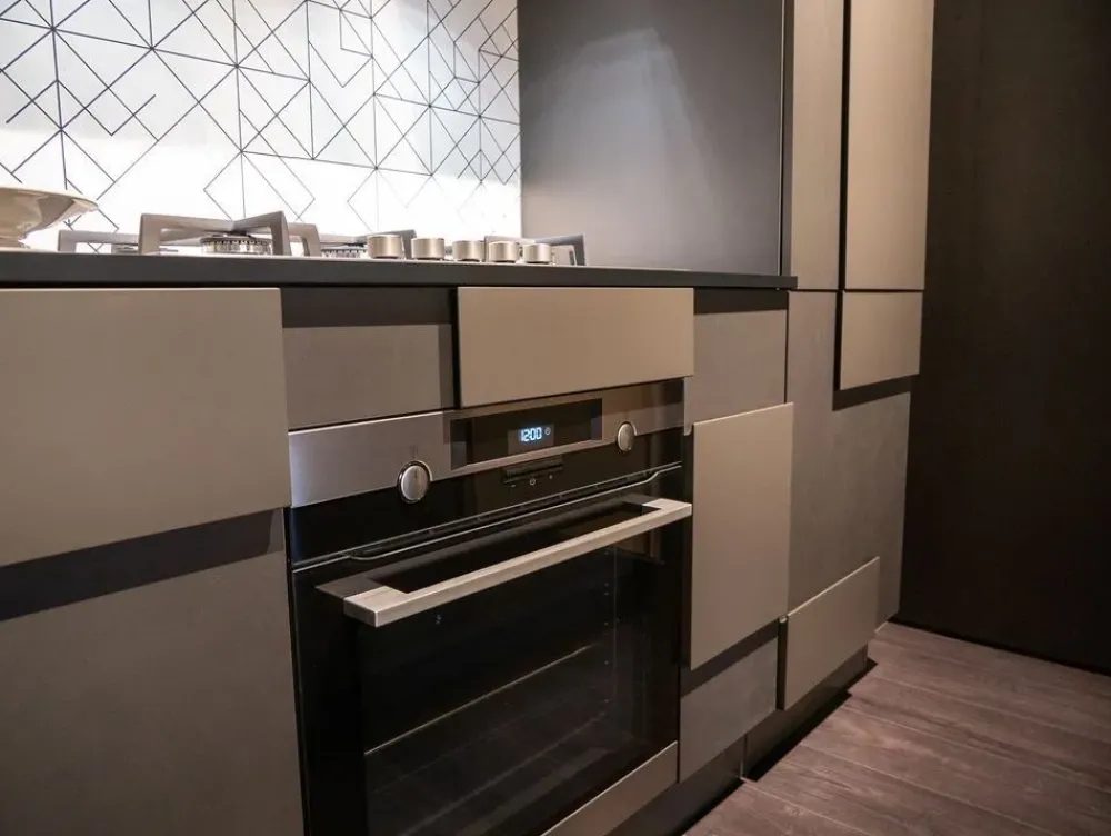 Lube Cucine Cucina grigia design lineare Creativa in Offerta Outlet- Cucine Lineari|Cucine Design