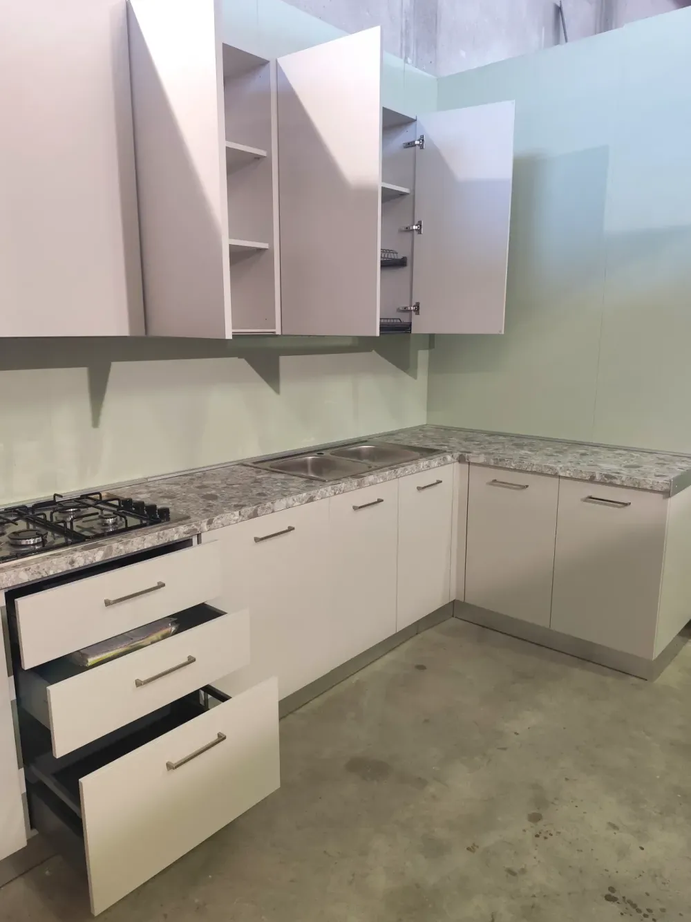 Outlet Cucina grigia moderna ad angolo Creta a soli 3000 Euro Cucine Ad Angolo|Cucine Moderne